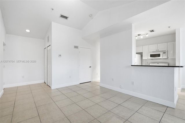 21000 SW 87th Avenue 307, Cutler Bay, FL 33189