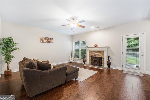 62 Seabiscuit Court, Newnan, GA 30263