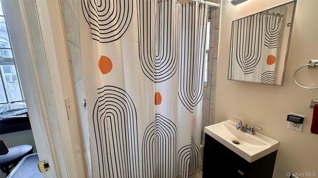 106-34 Sutphin Boulevard, Jamaica, NY 11435