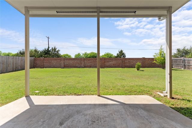 1525 Willow Lane, Cedar Hill, TX 75104