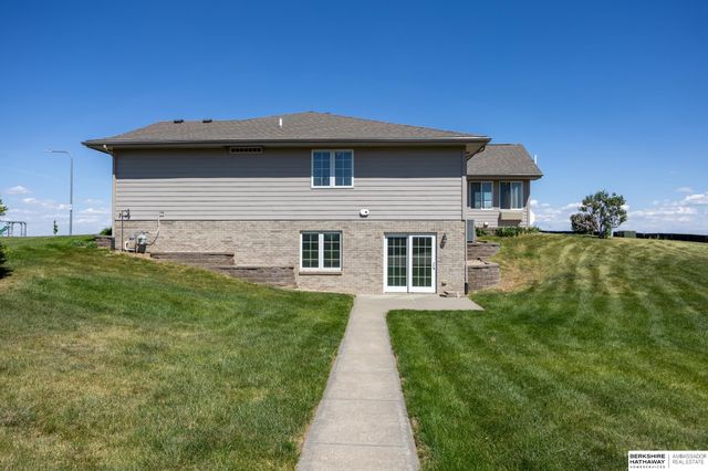 1001 Spruce Street, Springfield, NE 68059