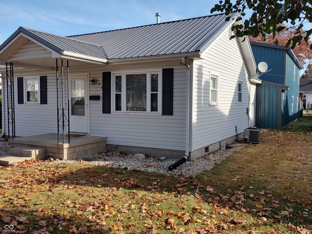 329 Columbia Avenue, Tipton, IN 46072