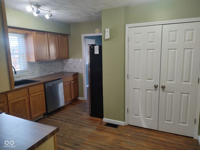 329 Columbia Avenue, Tipton, IN 46072