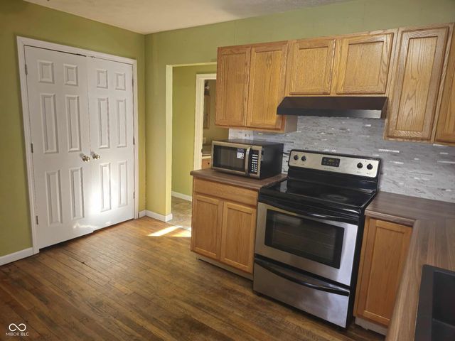 329 Columbia Avenue, Tipton, IN 46072