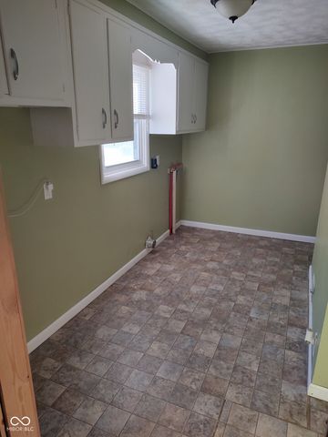 329 Columbia Avenue, Tipton, IN 46072