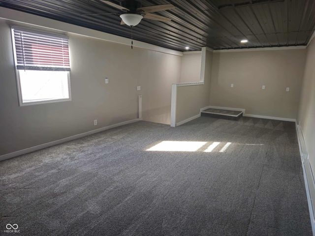 329 Columbia Avenue, Tipton, IN 46072