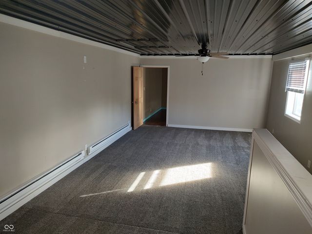 329 Columbia Avenue, Tipton, IN 46072