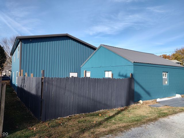 329 Columbia Avenue, Tipton, IN 46072