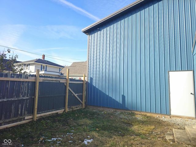 329 Columbia Avenue, Tipton, IN 46072