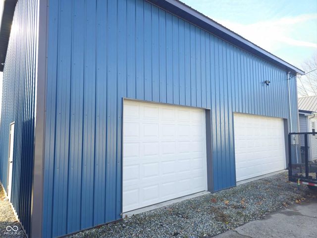 329 Columbia Avenue, Tipton, IN 46072