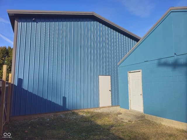 329 Columbia Avenue, Tipton, IN 46072