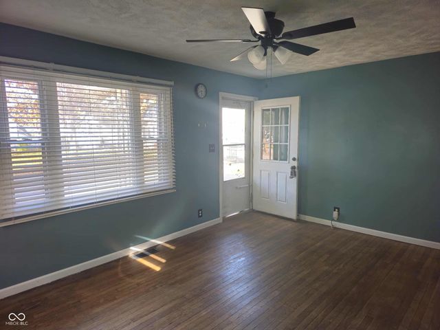 329 Columbia Avenue, Tipton, IN 46072