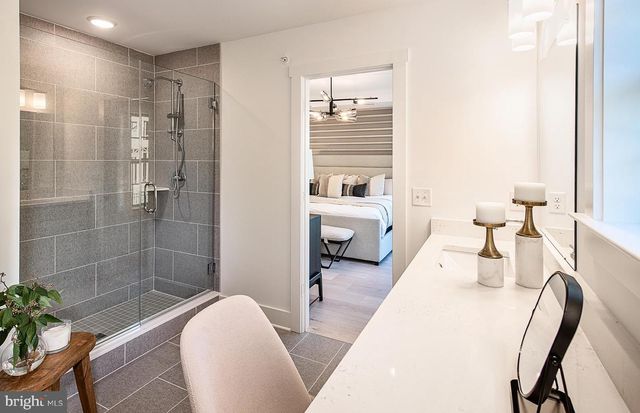 66 CHAUCER CT, Levittown, PA 19057