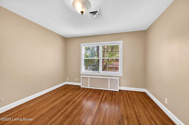 2325 Broadmeade Rd 2, Louisville, KY 40205