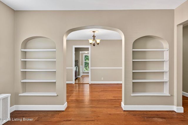 2325 Broadmeade Rd 2, Louisville, KY 40205