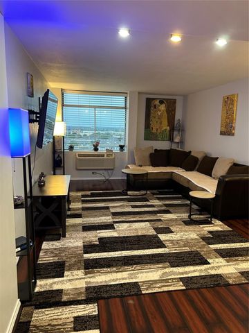 7520 Hornwood Drive 906, Houston, TX 77036