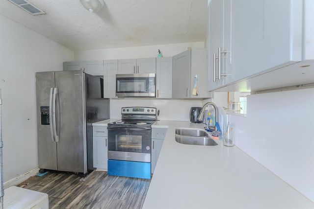 2011 SW 97th Terrace, Miramar, FL 33025