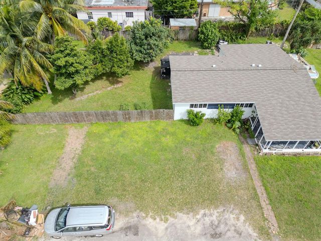 2011 SW 97th Terrace, Miramar, FL 33025
