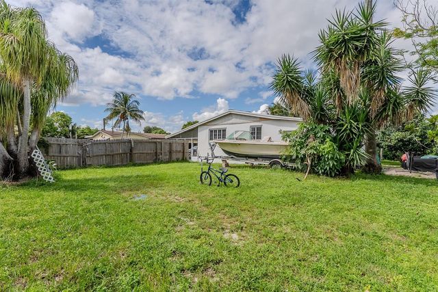 2011 SW 97th Terrace, Miramar, FL 33025