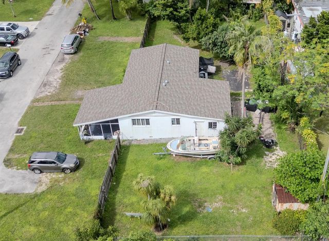 2011 SW 97th Terrace, Miramar, FL 33025