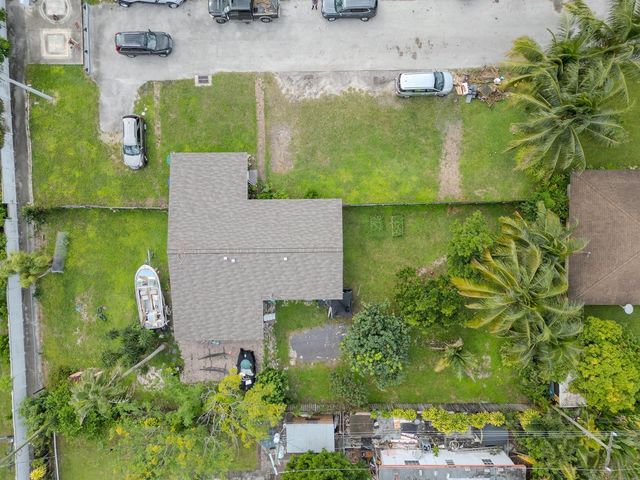 2011 SW 97th Terrace, Miramar, FL 33025