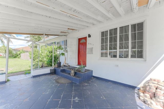 2011 SW 97th Terrace, Miramar, FL 33025