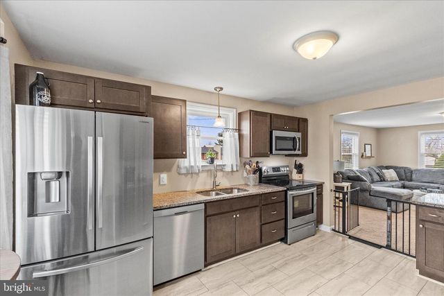 7452 LINCOLN HWY, Abbottstown, PA 17301