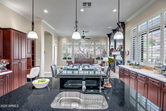 2240 W LEGENDS Way, Anthem, AZ 85086