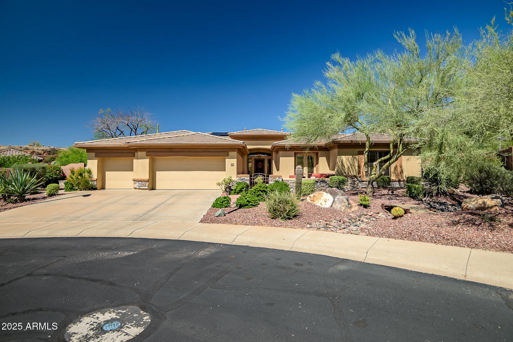 2240 W LEGENDS Way, Anthem, AZ 85086