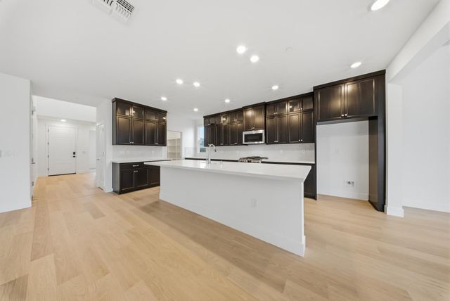 1401 Marmo Cir, Roseville, CA 95747