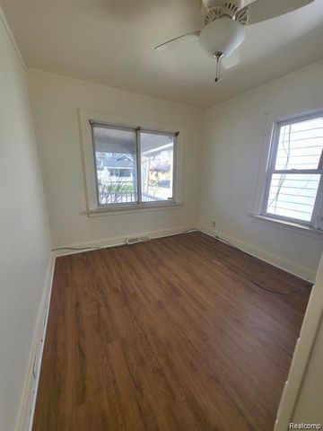 843 Ossington Avenue, Flint, MI 48507