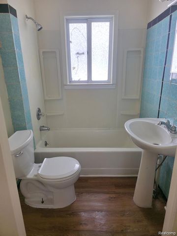 843 Ossington Avenue, Flint, MI 48507