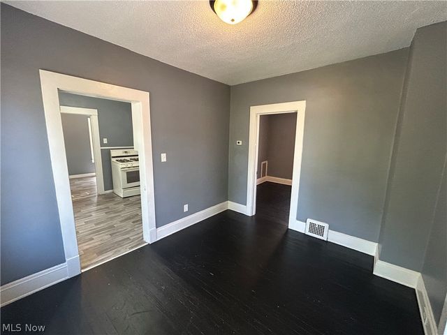 8910 Harris Avenue, Cleveland, OH 44104