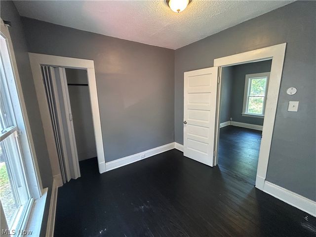 8910 Harris Avenue, Cleveland, OH 44104