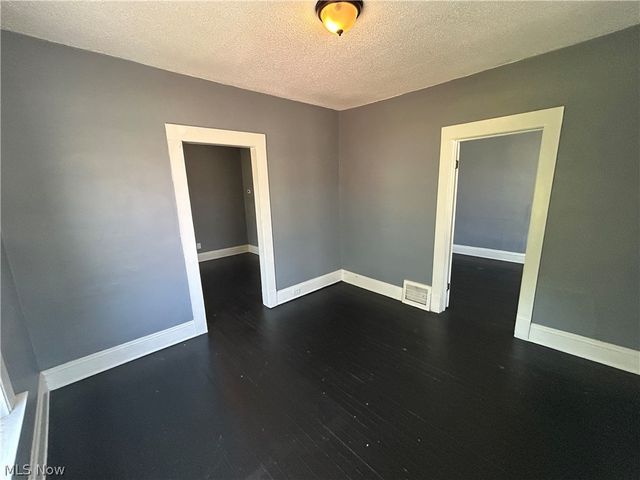 8910 Harris Avenue, Cleveland, OH 44104