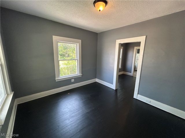8910 Harris Avenue, Cleveland, OH 44104