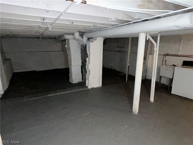8910 Harris Avenue, Cleveland, OH 44104
