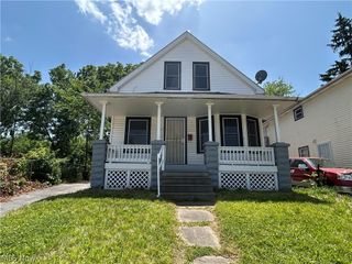 8910 Harris Avenue, Cleveland, OH 44104