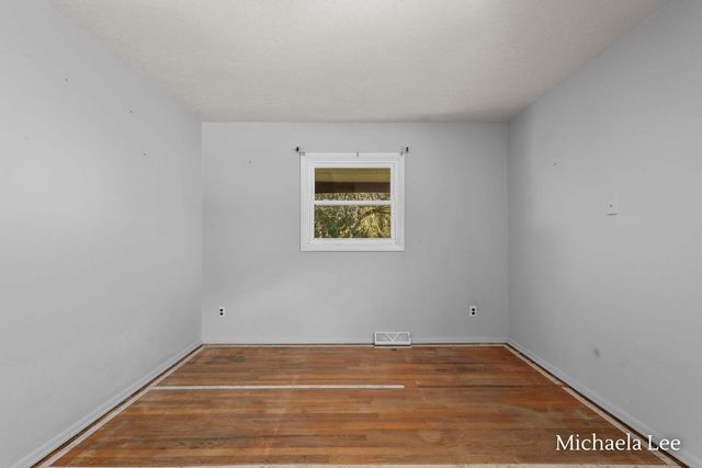 5890 N 3rd Street, Kalamazoo, MI 49009