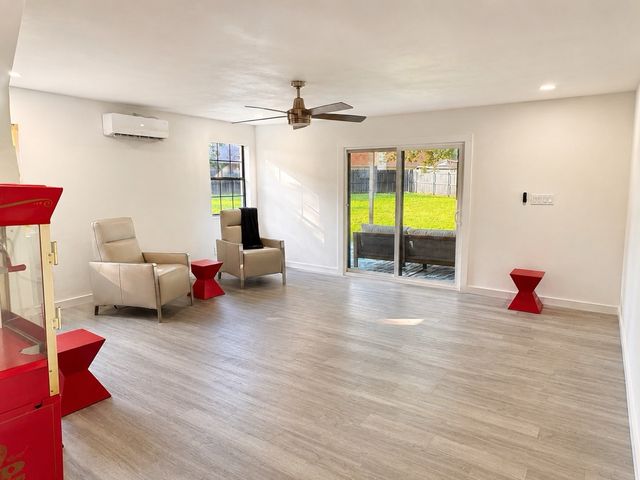 2916 Jason Court, Fort Worth, TX 76112