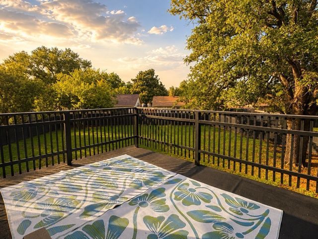2916 Jason Court, Fort Worth, TX 76112