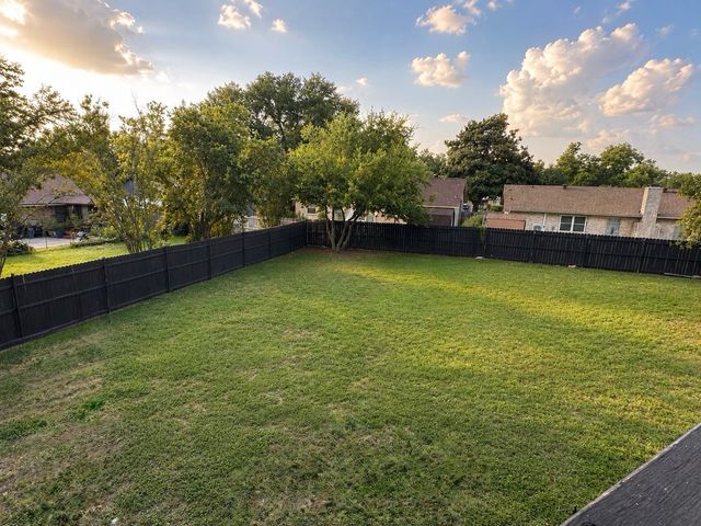 2916 Jason Court, Fort Worth, TX 76112