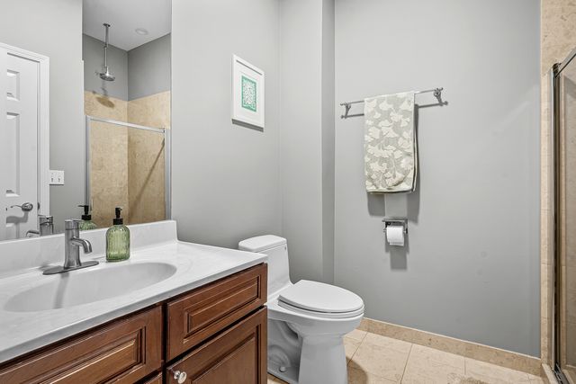 1109 W Belmont Avenue 4, Chicago, IL 60657