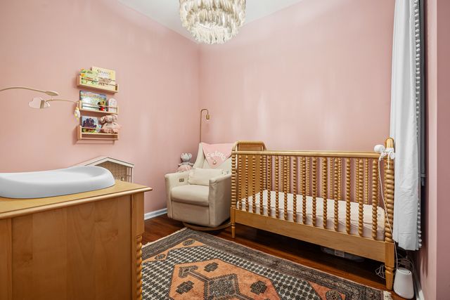 1109 W Belmont Avenue 4, Chicago, IL 60657