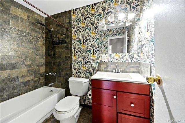 916 Union Avenue B, Bronx, NY 10459