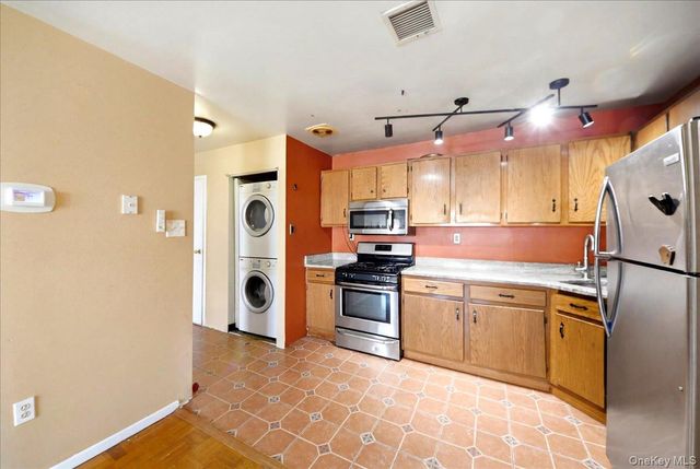 916 Union Avenue B, Bronx, NY 10459