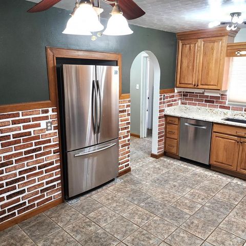 3016 Vail Ave, Pueblo, CO 81005