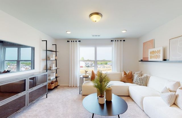 205 Land Breeze Dr, La Vergne, TN 37086