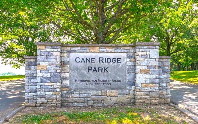 205 Land Breeze Dr, La Vergne, TN 37086