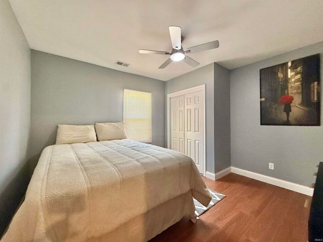 516 E Mill Road, Evansville, IN 47711